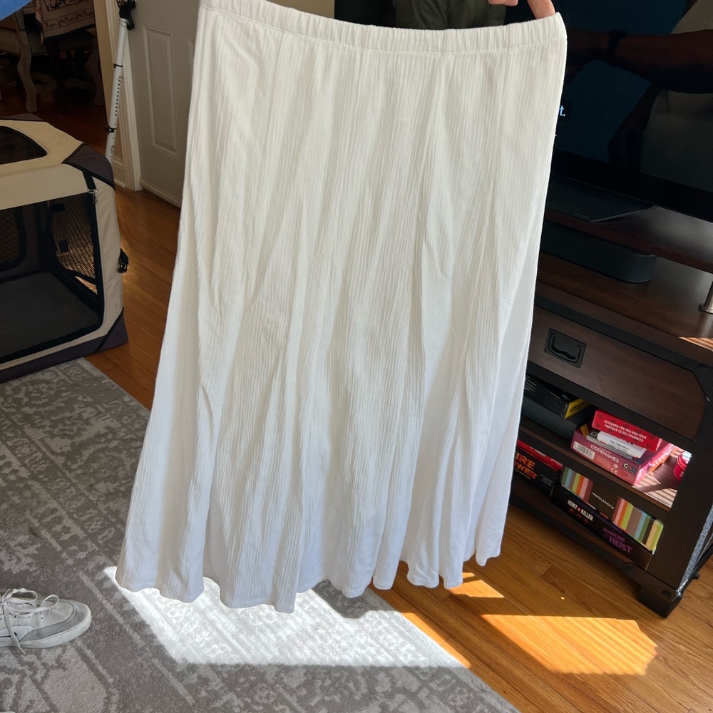 Elegant White Maxi Skirt